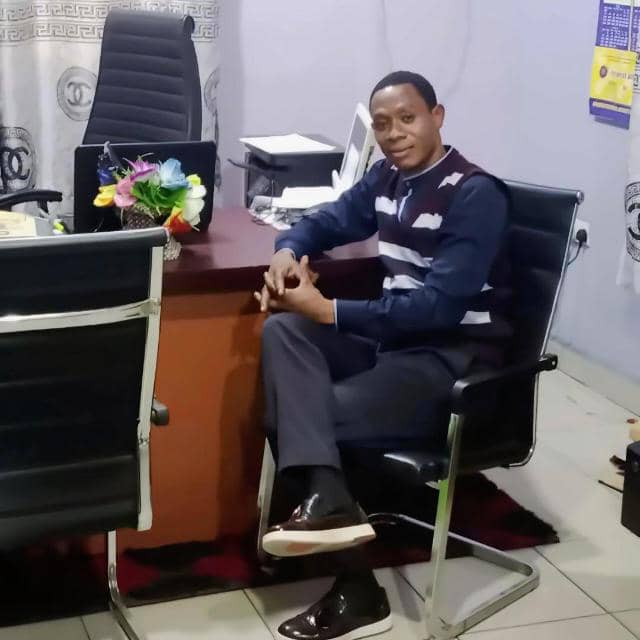 AKINKUOLIE, Victor Niyi (PhD)